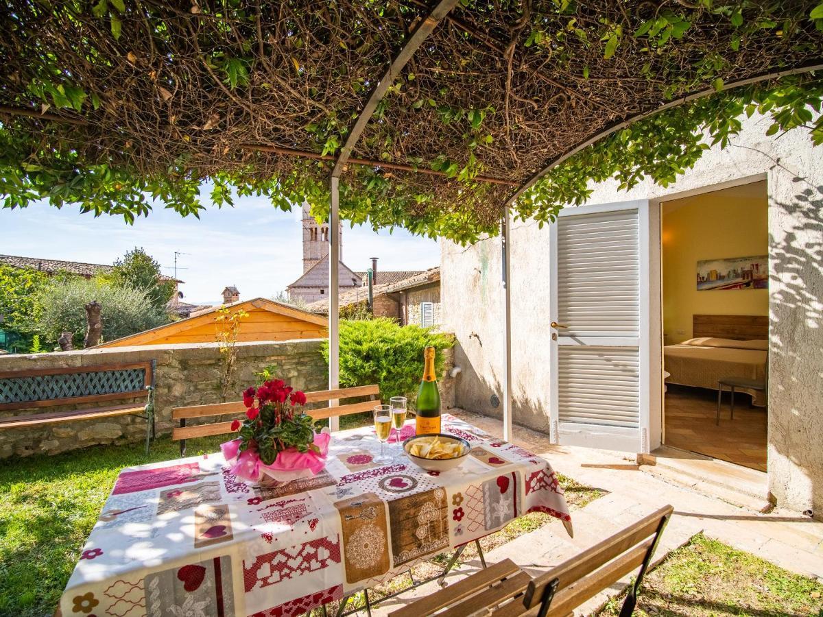 Hotel Terrazza Santa Chiara Asyż Zewnętrze zdjęcie